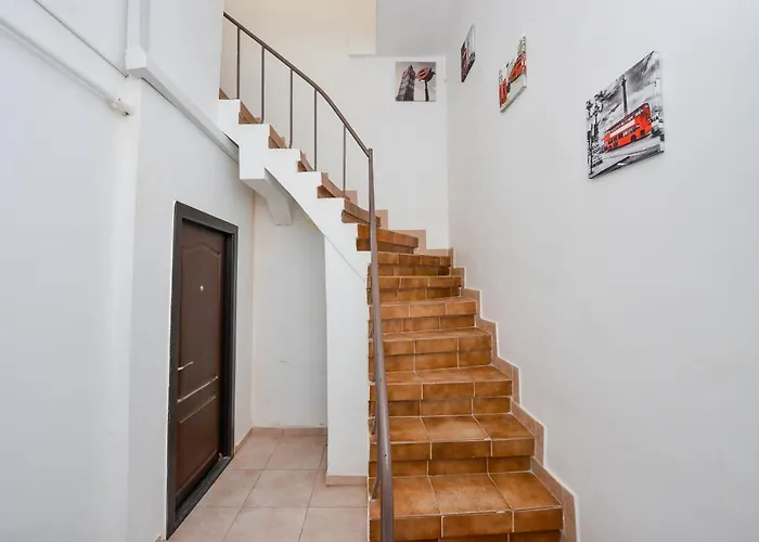 Cozy Next To The Old Town Apartmán