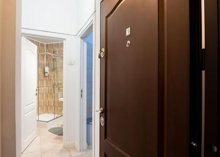 Cozy Next To The Old Town דירה *