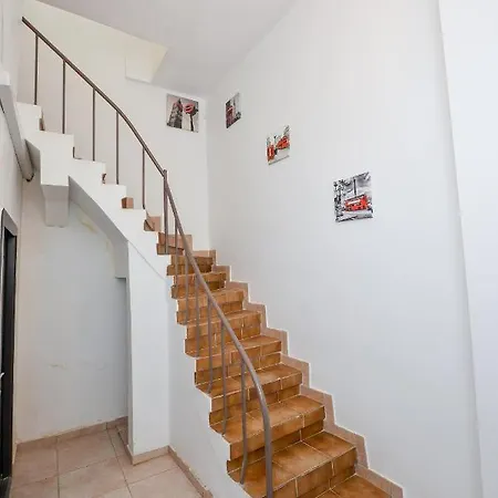 Cozy Next To The Old Town Daire