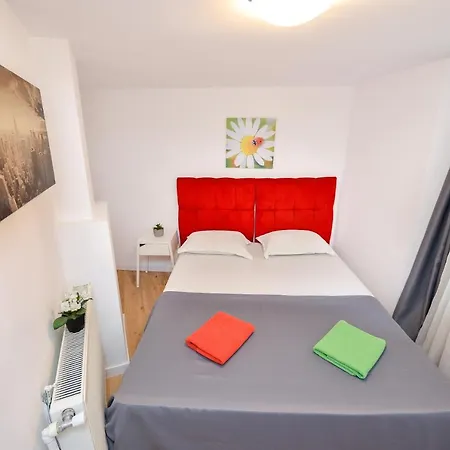 Cozy Next To The Old Town Daire *