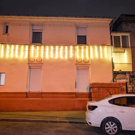 Cozy Next To The Old Town Appartamento *