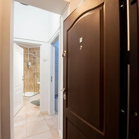 Cozy Next To The Old Town Appartamento *