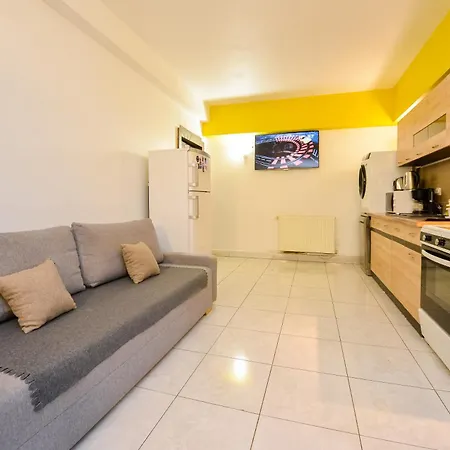 Cozy Next To The Old Town Daire *