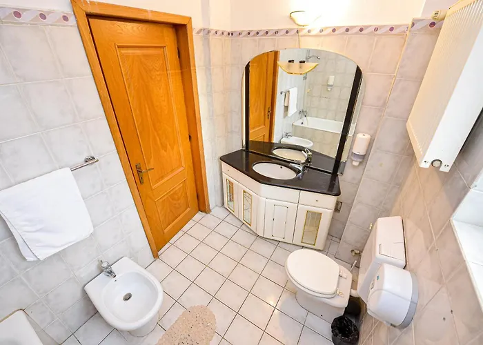 Cozy Next To The Old Town Апартаменти