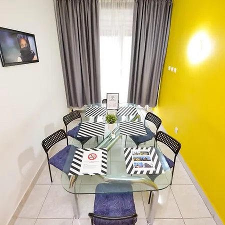 Apartmán Cozy Next To The Old Town *