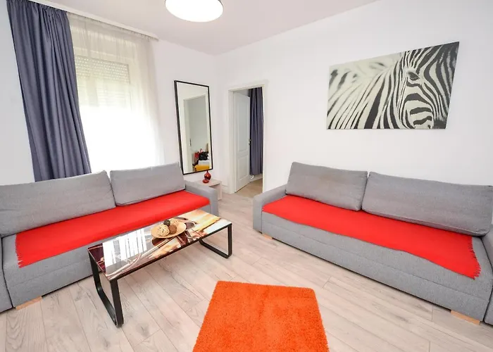 Cozy Next To The Old Town Apartment